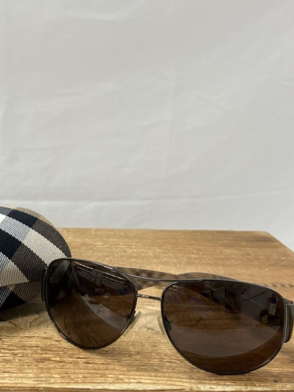 Burberry B3020-M Plaid Aviator Sunglasses 1031/73 w/ Case